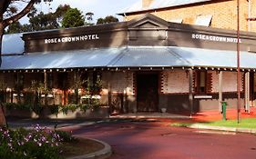 Rose And Crown Hotel Perth